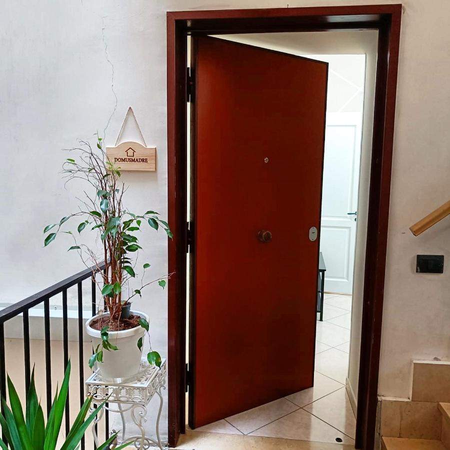 Apartament Domusmadre Neapol Zewnętrze zdjęcie